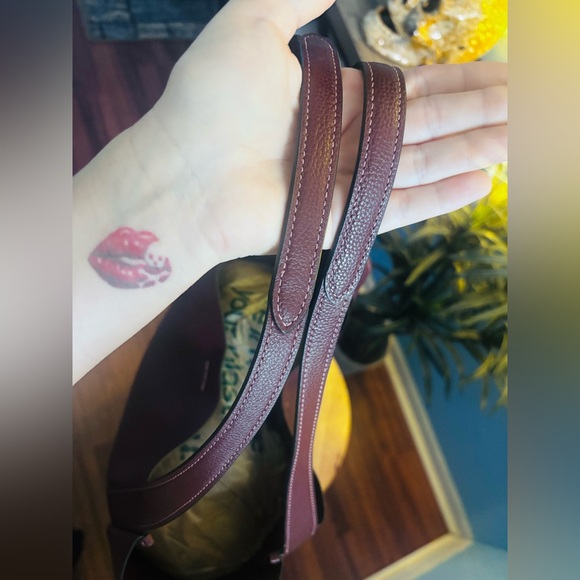 Coach Large Hadley Leather Shoulder Bag in Wine/Maroon - Picture 6 of 10